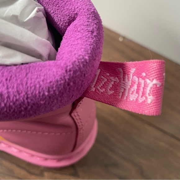 [5] Rare Dr.Martens Adventure Time The Bubblegum Princess Pink Combat Boot - Picture 10 of 15